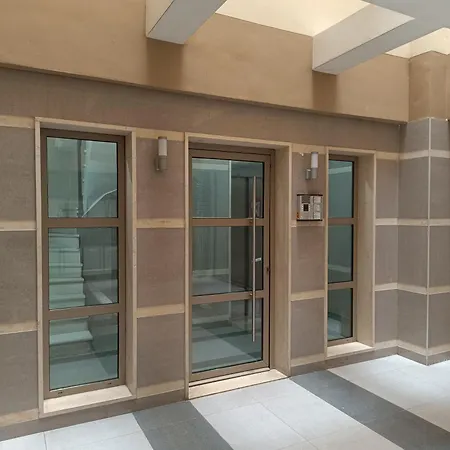 Vibe-siggrou 44 Family Apartment